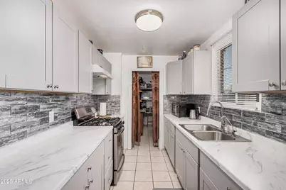 4915 W Montecito Avenue, Phoenix, AZ 85031 - Photo 12