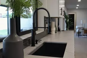 8631 E Thomas Rd, Scottsdale, AZ 85251 - Photo 36