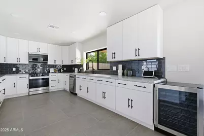 8631 E Thomas Road, Scottsdale, AZ 85251 - Photo 28