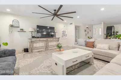 636 E Mesquite Avenue, Gilbert, AZ 85296 - Photo 10