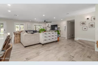 636 E Mesquite Avenue, Gilbert, AZ 85296 - Photo 12