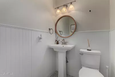 636 E Mesquite Avenue, Gilbert, AZ 85296 - Photo 22