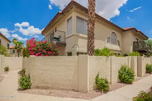 8817 S 51st St, Phoenix, AZ 85044 - Photo 2