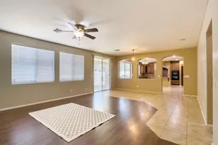 2406 W Sienna Bouquet Pl, Phoenix, AZ 85085 - Photo 16