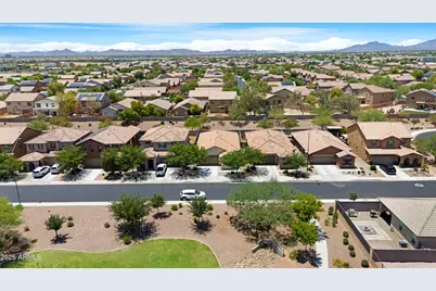 18264 N Hoskin Drive, Maricopa, AZ 85138 - Photo 38