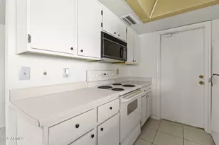 13210 W Aleppo Dr, Sun City West, AZ 85375 - Photo 10