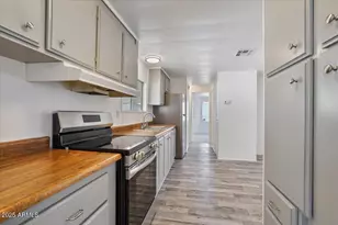 2121 N Center St, Mesa, AZ 85201 - Photo 12