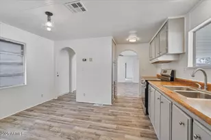 2121 N Center St, Mesa, AZ 85201 - Photo 10