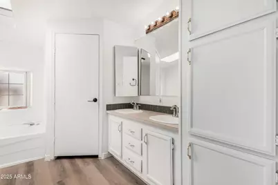 12107 S 215th Lane, Buckeye, AZ 85326 - Photo 16