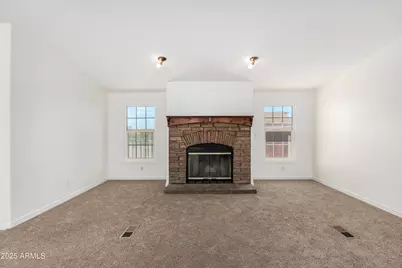 12107 S 215th Lane, Buckeye, AZ 85326 - Photo 4