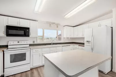 12107 S 215th Lane, Buckeye, AZ 85326 - Photo 8