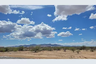 18180 W Creedance Boulevard, Surprise, AZ 85387 - Photo 8