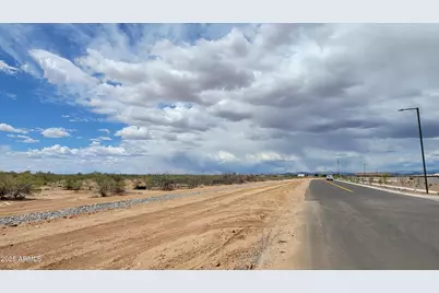 18172 W Paraiso Drive, Surprise, AZ 85387 - Photo 6