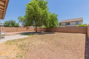 18193 W Saguaro Ln, Surprise, AZ 85388 - Photo 38