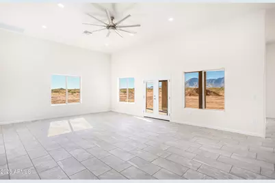 10042 La Tierra Roja Drive, Hereford, AZ 85615 - Photo 10