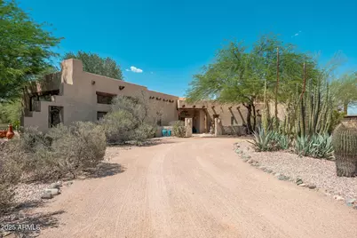 8402 E Cactus Wren Road, Scottsdale, AZ 85250 - Photo 1