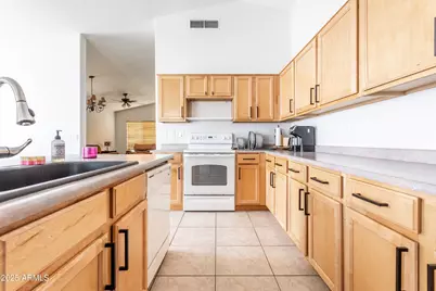 10245 N 93rd Drive, Peoria, AZ 85345 - Photo 12