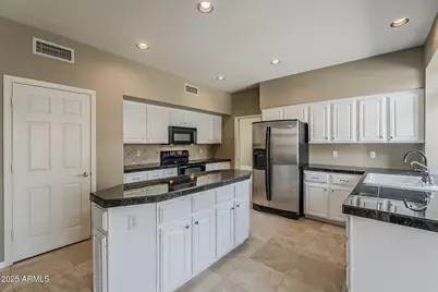 1612 E Glenhaven Drive, Phoenix, AZ 85048 - Photo 16