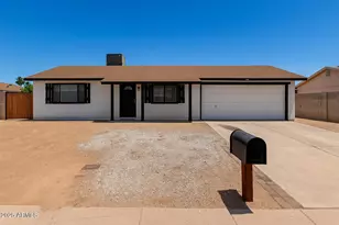 5231 S 42nd, Phoenix, AZ 85040 - Photo 1