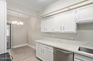 3102 E Clarendon Ave, Phoenix, AZ 85016 - Photo 12