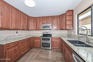 2732 E Villa Rita Dr, Phoenix, AZ 85032 - Photo 18