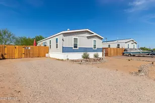 512 W Claessens Dr, Morristown, AZ 85342 - Photo 2