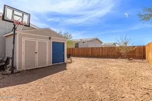512 W Claessens Dr, Morristown, AZ 85342 - Photo 20
