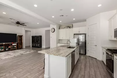 24393 N 169th Drive, Surprise, AZ 85387 - Photo 14