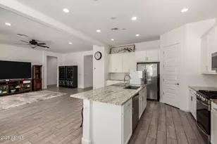 24393 N 169th Dr, Surprise, AZ 85387 - Photo 14