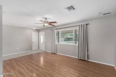 10216 N 110th Avenue, Sun City, AZ 85351 - Photo 8