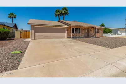 10216 N 110th Avenue, Sun City, AZ 85351 - Photo 2