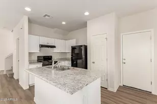 5437 W Albeniz Pl, Phoenix, AZ 85043 - Photo 12