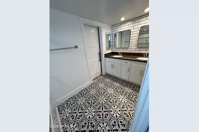 320 E Larkspur Lane, Tempe, AZ 85288 - Photo 10