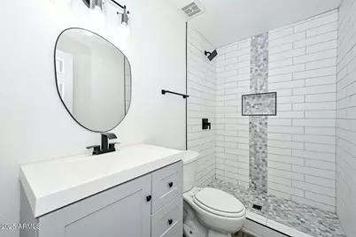 4235 W Aster Drive, Phoenix, AZ 85029 - Photo 2