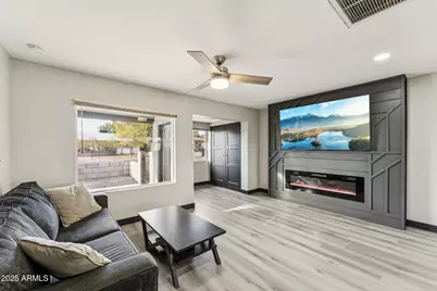 1305 E Winter, Phoenix, AZ 85020 - Photo 1