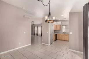 10032 W Devonshire Dr, Arizona City, AZ 85123 - Photo 6