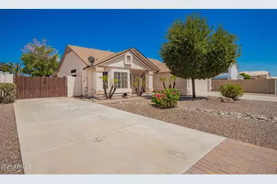 11221 N 77th Avenue, Peoria, AZ 85345 - Photo 1