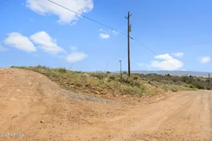 9180 E Wolf Rd, Dewey, AZ 86327 - Photo 1