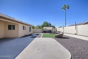 8146 W Hilton Ave, Phoenix, AZ 85043 - Photo 36