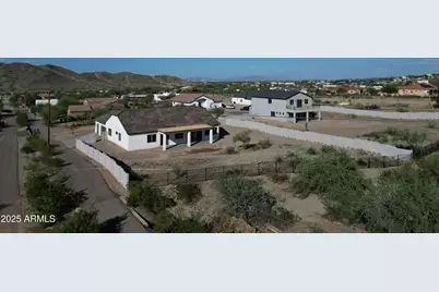 11715 S 39th Avenue, Laveen, AZ 85339 - Photo 1