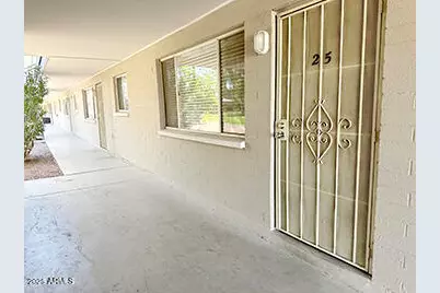 1111 E Turney Avenue #25, Phoenix, AZ 85014 - Photo 2
