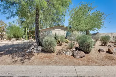 3702 W Abraham Lane, Glendale, AZ 85308 - Photo 8