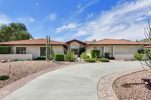 8818 North 47th Pl, Phoenix, AZ 85028 - Photo 2