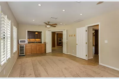 8818 N 47th Place, Phoenix, AZ 85028 - Photo 16