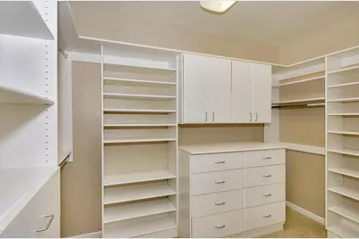 8818 N 47th Place, Phoenix, AZ 85028 - Photo 24