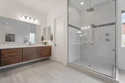9527 S 13th Way, Phoenix, AZ 85042 - Photo 14