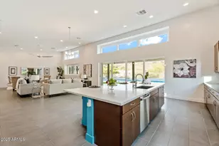 9527 S 13th Way, Phoenix, AZ 85042 - Photo 10