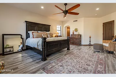 36601 N Mule Train Road #B14, Carefree, AZ 85377 - Photo 44