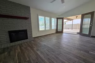 11401 S Shoshoni Dr, Phoenix, AZ 85044 - Photo 10