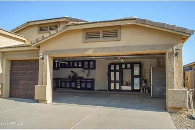 10717 E Cliffrose Lane, Florence, AZ 85132 - Photo 2